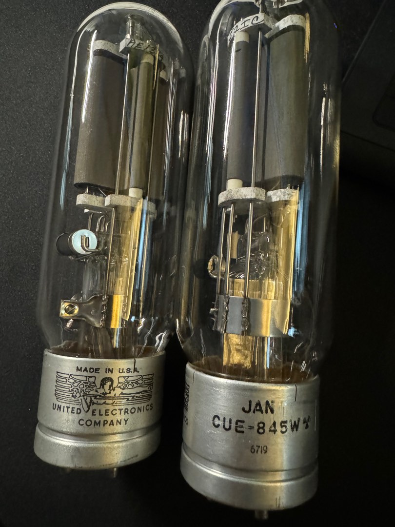 845 真空管 UNITED ELECTRONICS (1)