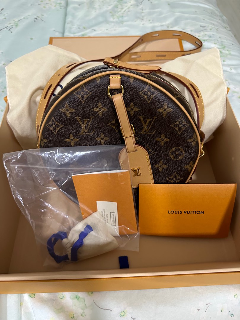 Authentic LV Boite Chapeau Souple MM