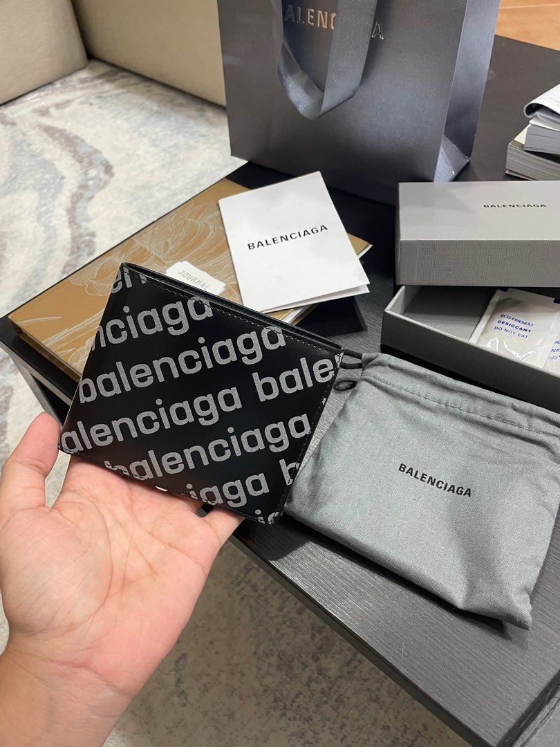 Balenciaga Reflective men s wallet