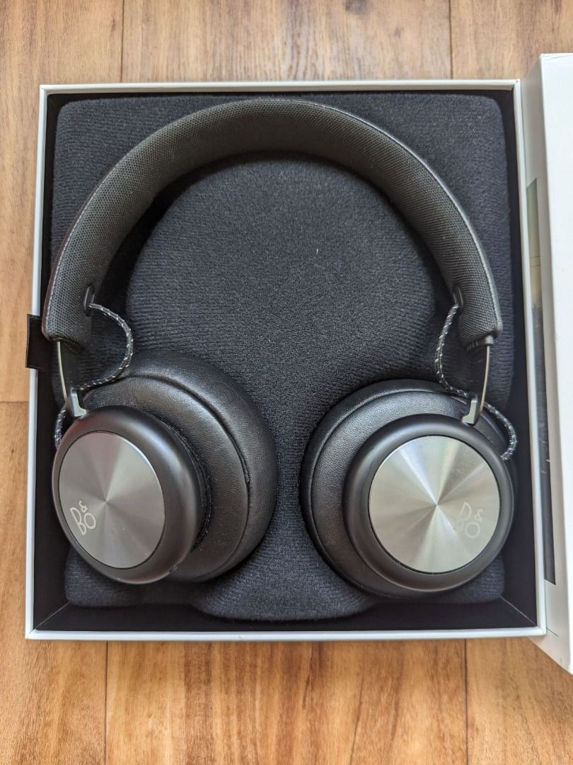 Bang and olufsen h4 1st 2025 generation