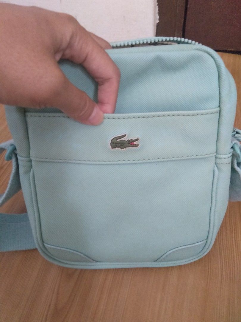 Beg lacoste store