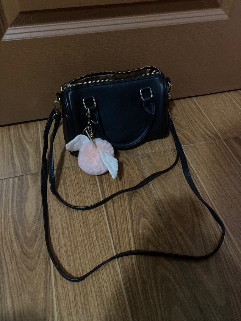 black body bag, Women's Fashion, Bags & Wallets, Purses & Pouches on