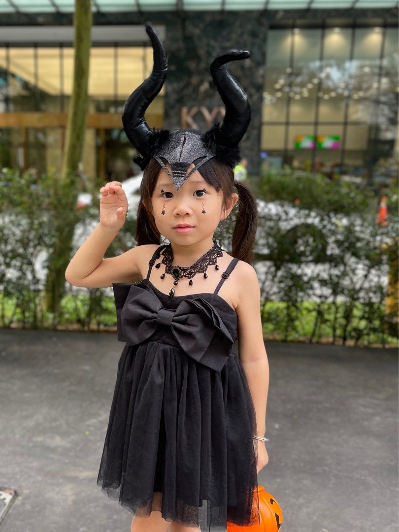 Black Sexy Cute dress kids come with hair accessories and