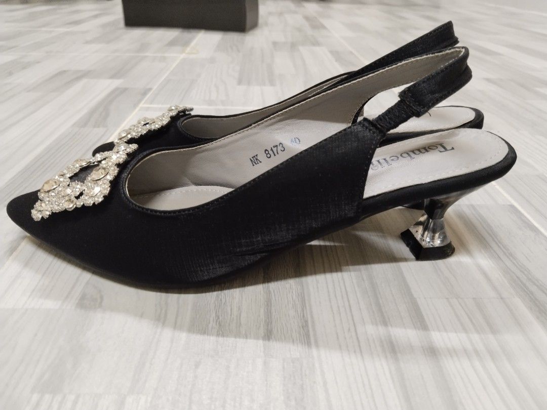 Black bridesmaid deals shoes low heel