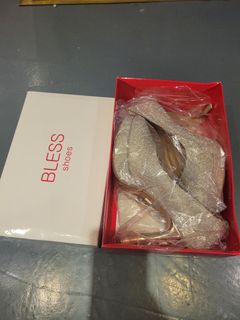（分類：）位於 。 由 henrycrocodile 提交（商品編號 1277258492，圖片 1）。簡介： 。