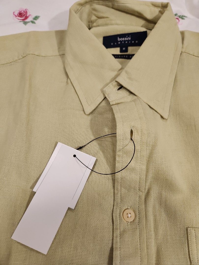 Bossini Leisure Fit (Category: Shirts) located in Singapore. Submitted by leatherback (Listing ID 1277271852, Image 3). Description: Brand new with tag..