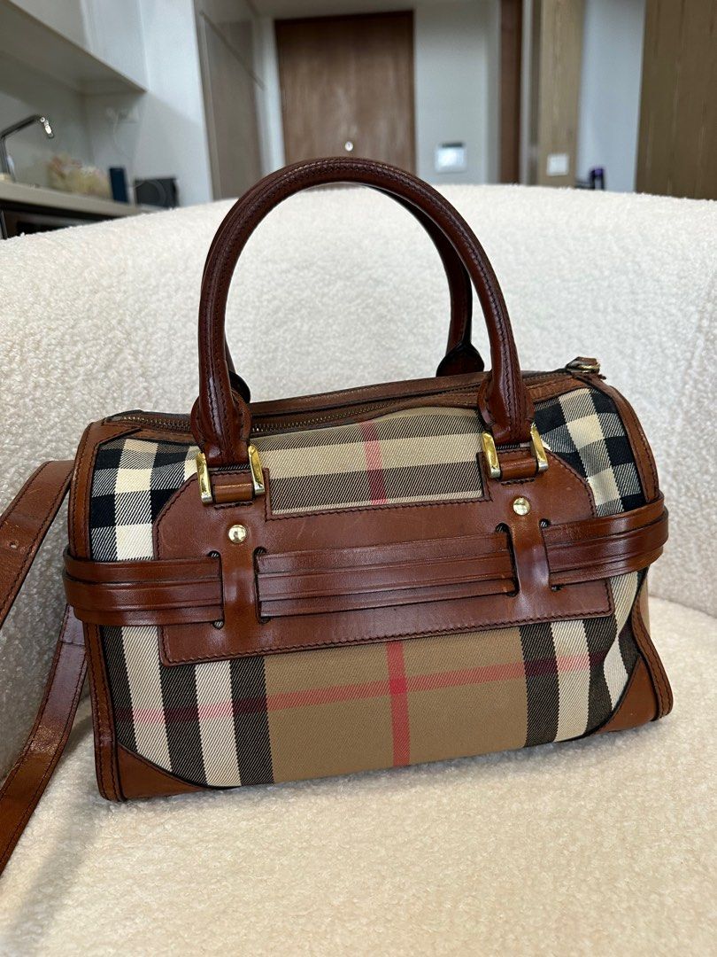 Burberry store handbag strap