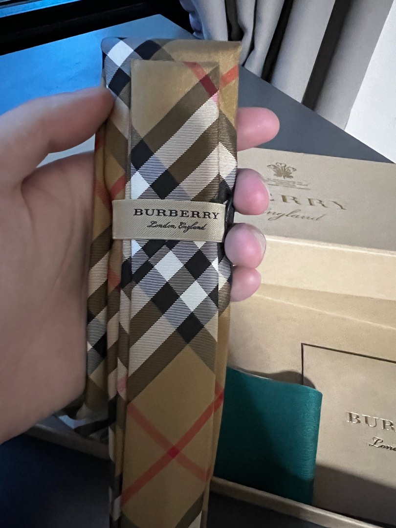 Burberry tie box 2025