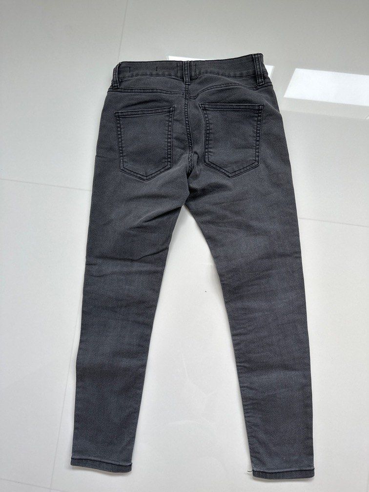 Pull on capri jeggings top