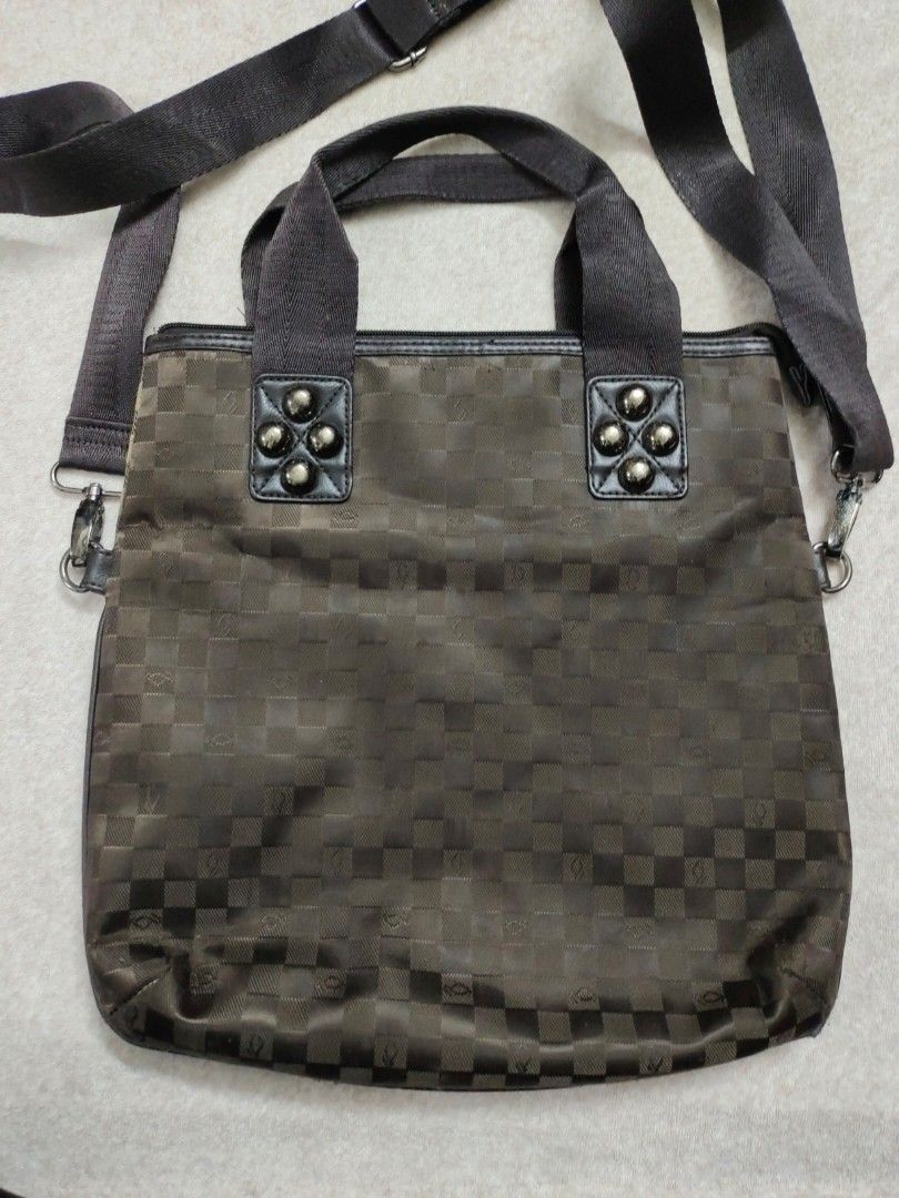 CARPISA SLING BAG RM25 Women s Fashion Bags Wallets Cross body Bags on Carousell