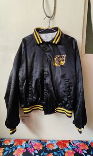 (Category: ) located in . Submitted by tams38 (Listing ID 1277178368, Image 1). Description: .