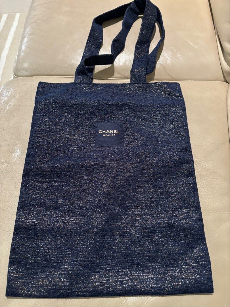 Chanel tweed shopping 2025 bag