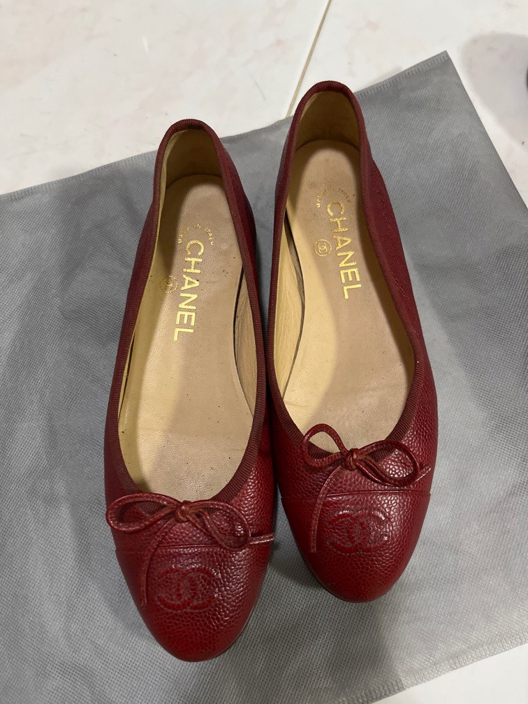 Chanel caviar flats sales