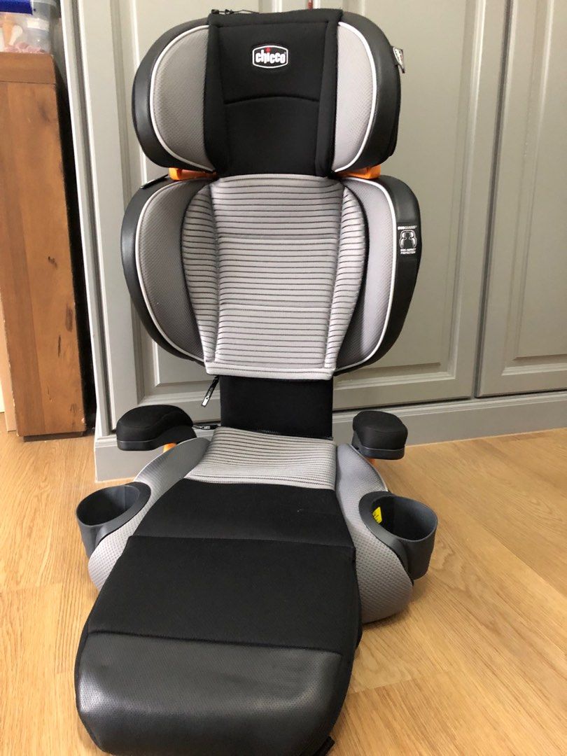 Chicco KidFit Zip Air Plus Booster Car Seat Babies Kids Going