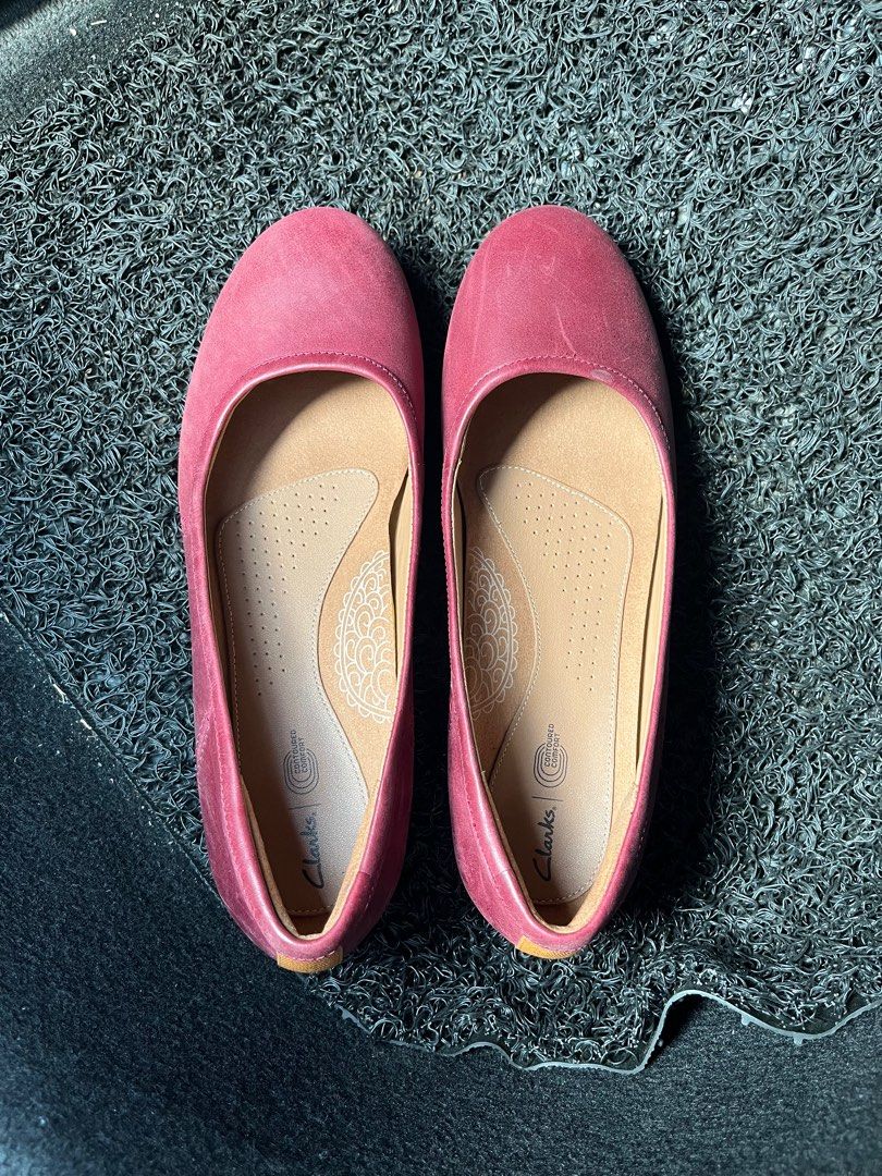 Clarks Flat Women s Fashion Footwear Flats on Carousell