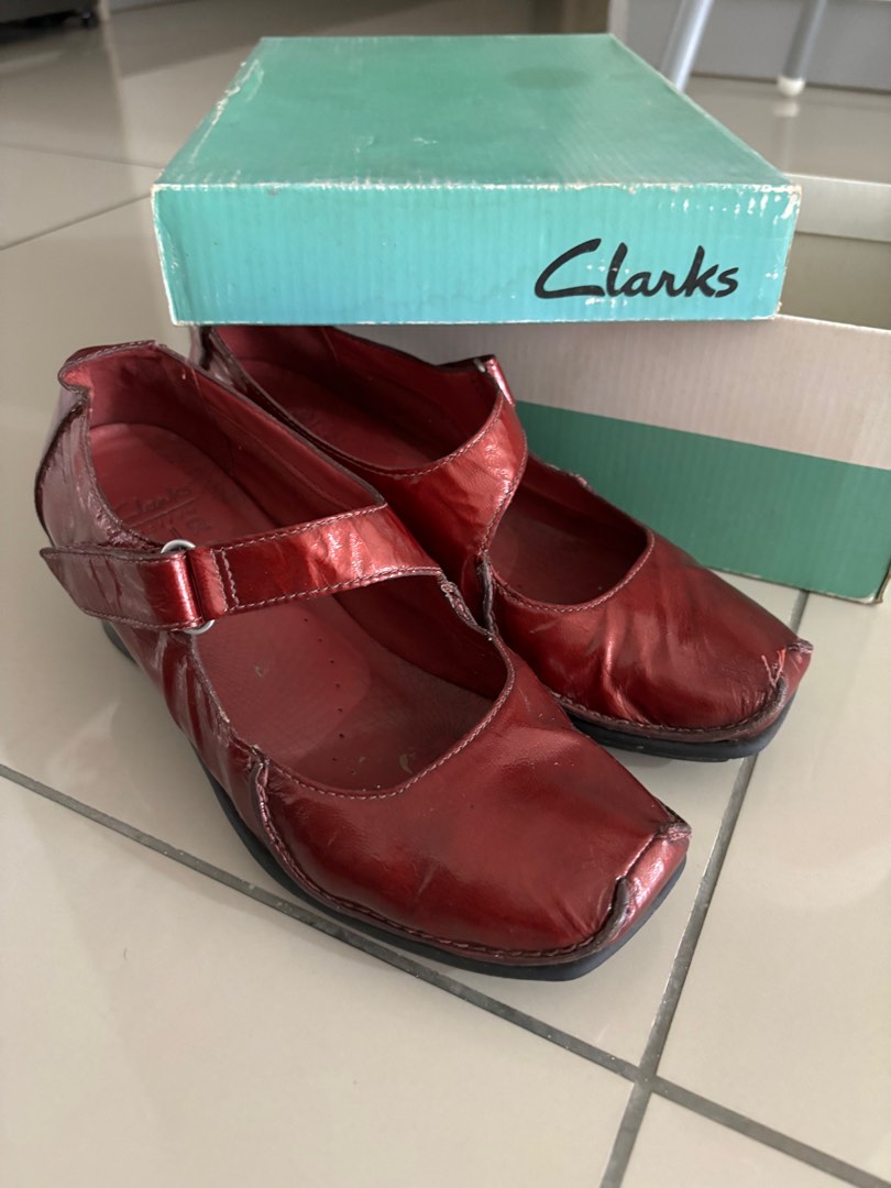 Women's clarks sale red shoes
