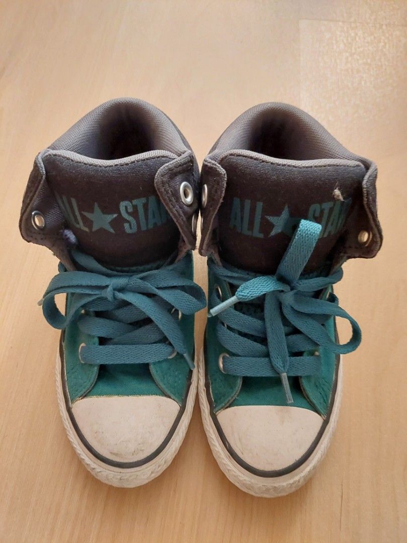 Green kids converse top