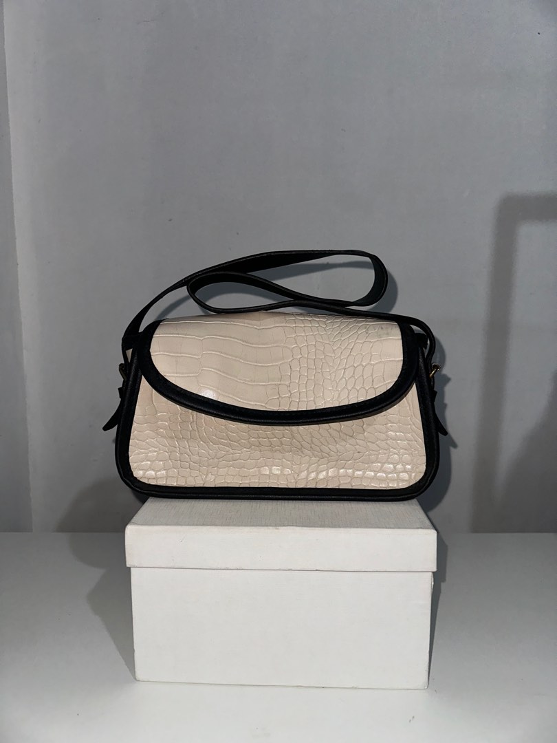 Cream Shoulder Bag, Women's Fashion, Bags & Wallets, Shoulder Bags on ...