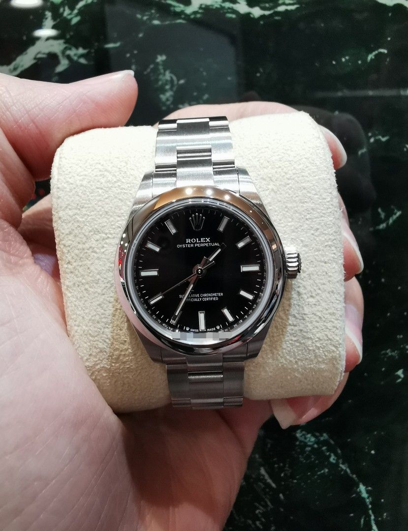 Dec 2023 Rolex Oyster perpetual OP28 black 276200 (Category: Watches) located in Singapore. Submitted by hengwatch (Listing ID 1277305743, Image 1). Description: Rolex Oyster perpetual op28 black dial Model number 276200 Brand new unworn Comes with box and cert dated December 2023 With white hang tag with matching serial number 5 year rolex agent warranty Selling for $8300 Hsbc and standard chartered and dbs and uob ipp available 6 /12/24 months 