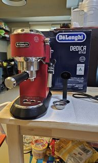 Delonghi Dedica Style Pump Espresso Maker