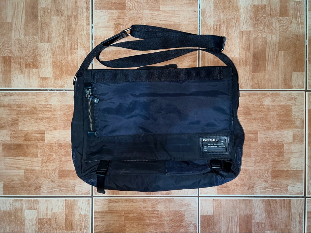 Diesel Laptop Messenger Bag, Men's Fashion, Bags, Briefcases on Carousell