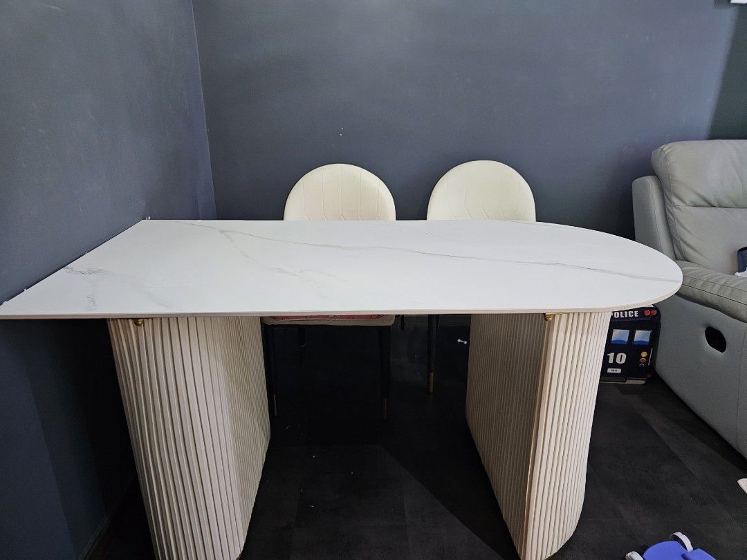 Dining Table (Category: Tables & Sets) located in Singapore. Submitted by alwaysgoodprice. (Listing ID 1275828335, Image 3). Description: Letting go this table as more family members moving in to my house and not enough space for everyone. Bought at 300plus SGD 6months back.