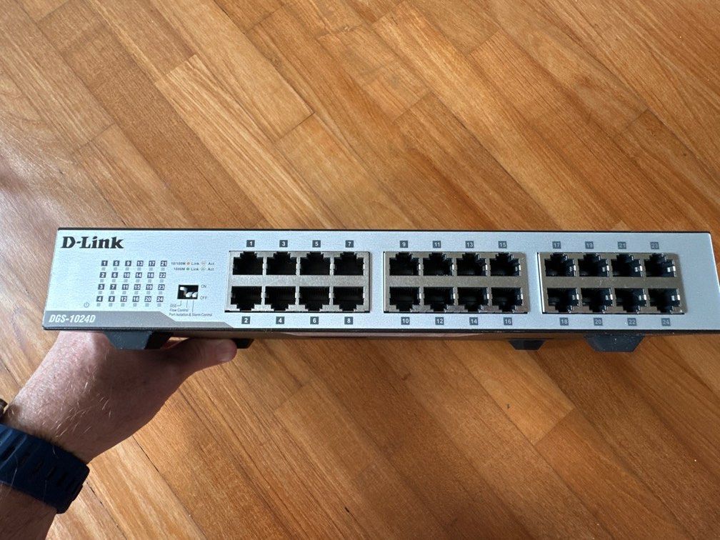 Dlink 1gbps 24 port switch, Computers & Tech, Parts & Accessories ...