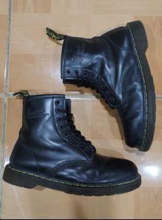 DOC . MARTEN S 1460 made in ENGLAND