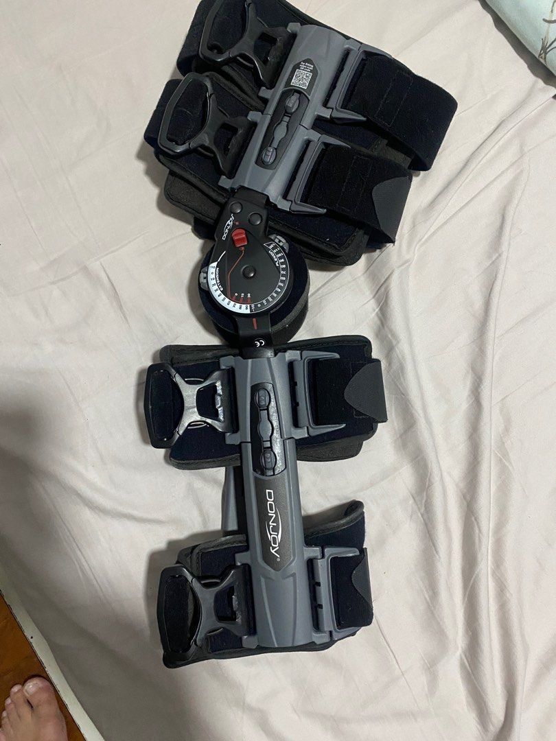 DonJoy X-Rom post op knee brace, Sports Equipment, Other Sports Equipment  and Supplies on Carousell