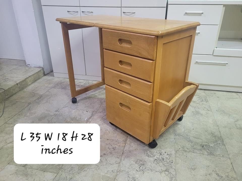 Expandable Table Japan surplus (Category: Tables & Sets) located in Manila. Submitted by Hezcki (Listing ID 1277213626, Image 2). Description: .