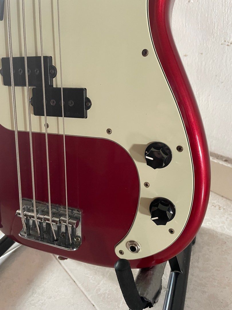 Fender MIM P-Bass, Hobbies & Toys, Music & Media, Musical Instruments