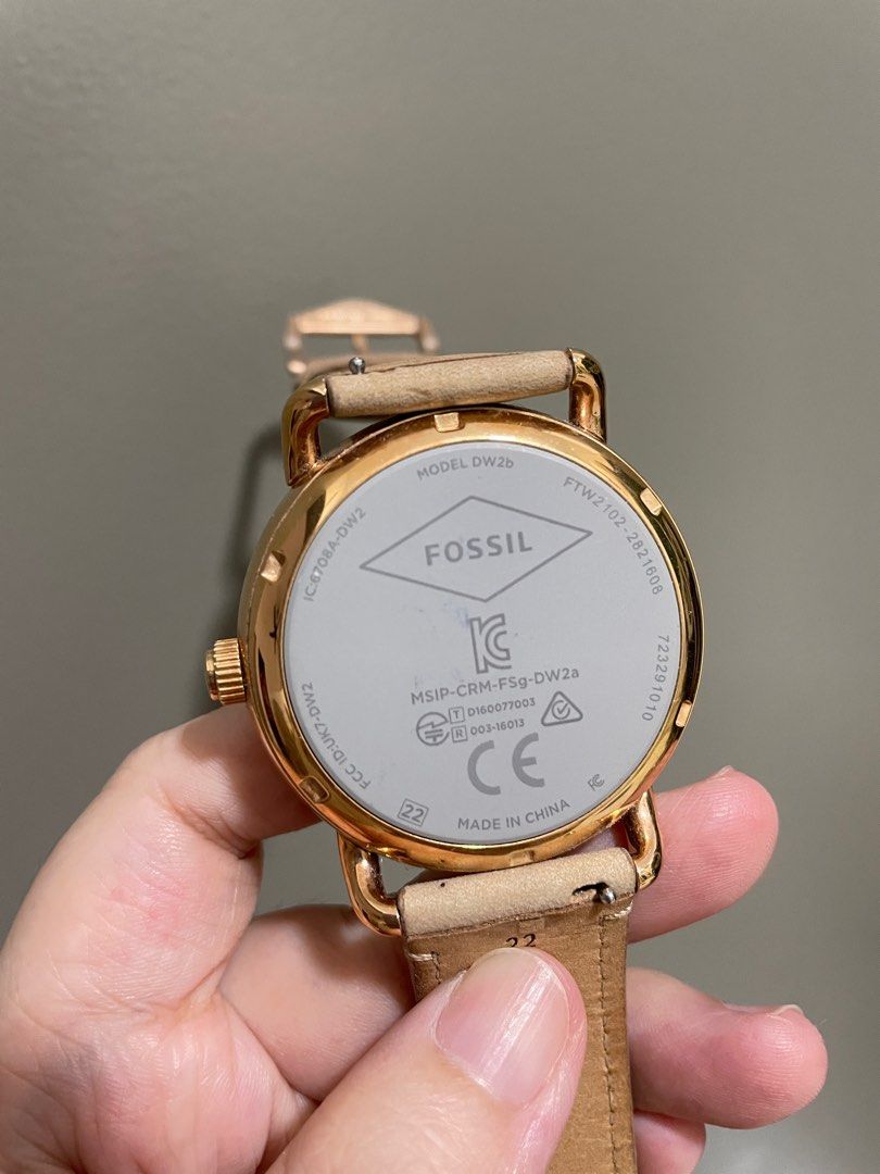 Fossil sales q ftw2102