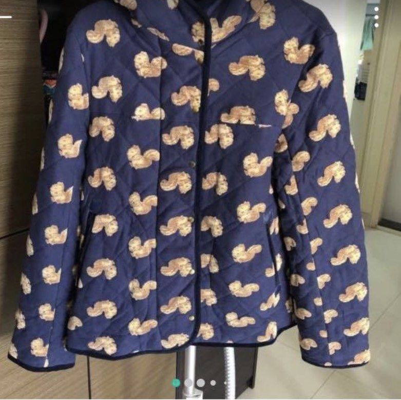Franche Lippee Jacket 外套 （分類：外套及戶外衣服）位於 Hong Kong。 由 marblecatshop 提交（商品編號 1277209065，圖片 1）。簡介： 80% new 日本Franche Lippee 保養良好。間棉有帽拉鍊保暖👍 M size 灣仔或旺角東交收 順豐到付 。