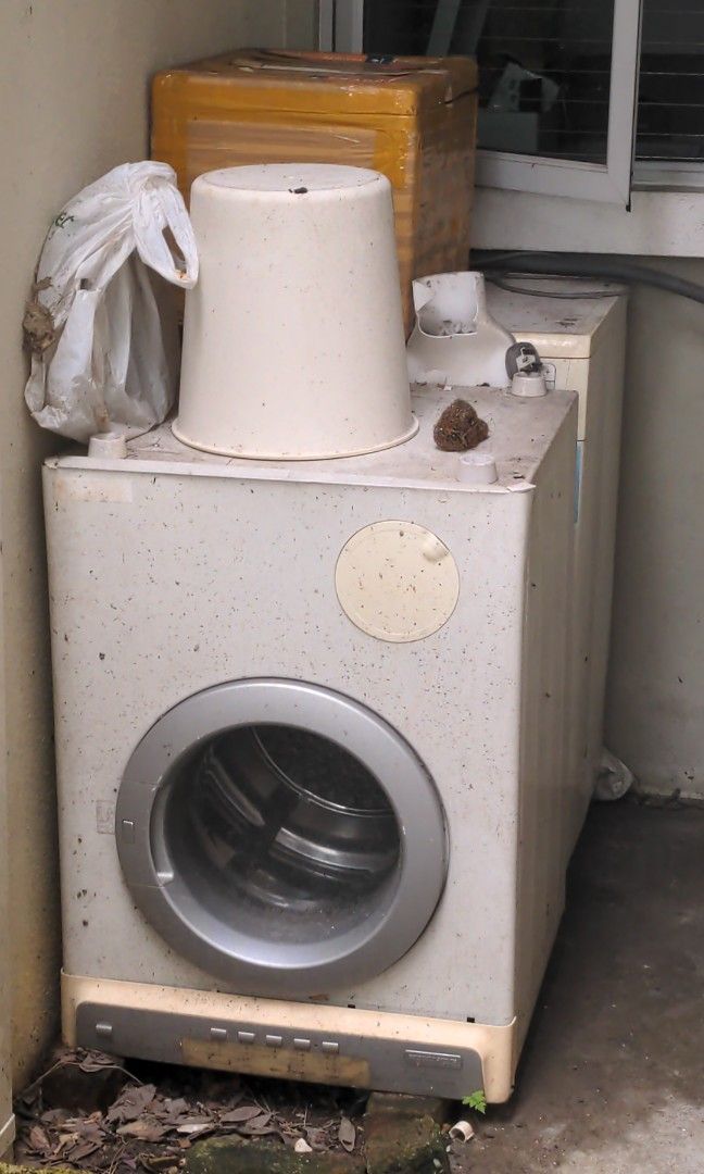 FREE broken washer and dryer, TV & Home Appliances, Washing Machines