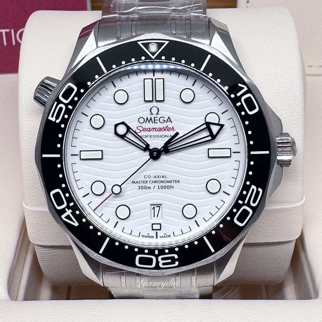 FS.BNIB OMEGA SEAMASTER DIVER 300M AUTOMATIC MASTER CHRONOMETER WHITE DIAL ON BRACELET 42MM WATCH 210.30.42.20.04.001