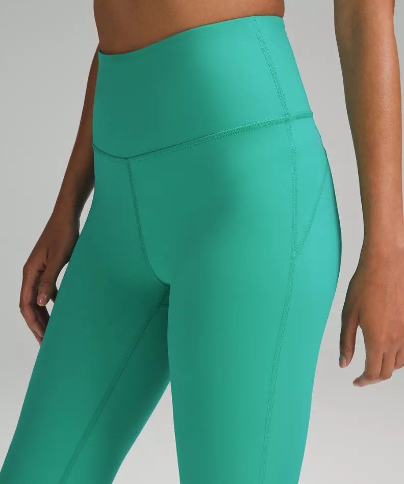 Groove Super-High-Rise Flared Pant Nulu in Kelly Green, Women's Fashion,  Activewear on Carousell