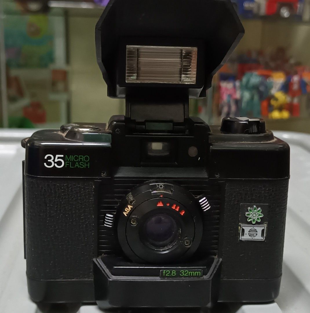 Hanimex 35 MicroFlash, Photography, Cameras on Carousell