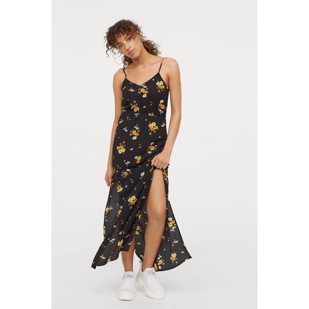 H M Crepe Maxi Dress in Black Floral