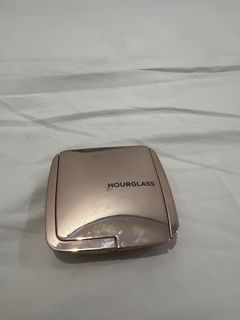 REPRICED! Hourglass Ambient Lighting Blush