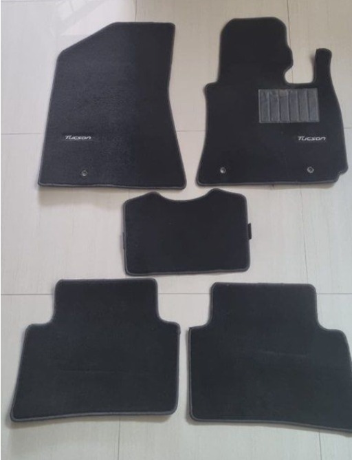 Hyundai Tucson floor mat original, Furniture & Home Living, Home Decor