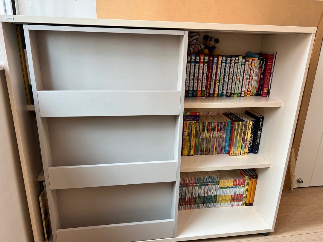 Iloom bookshelf top