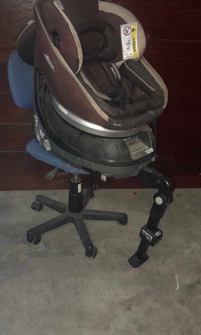 Isofix carseat 360 (Category: Car Seats) located in Caloocan City. Submitted by Unicoijo02 (Listing ID 1277188559, Image 3). Description: loc.north Caloocan. open for pick up or shipping.