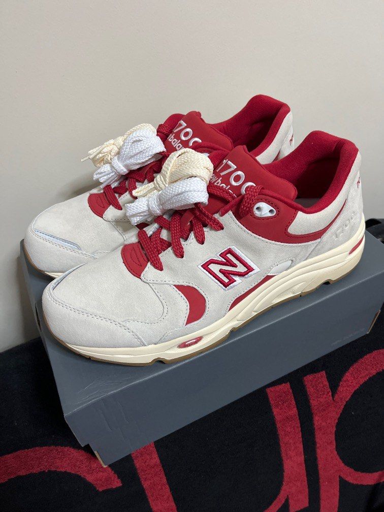 New balance 1700 walking shoe hot sale