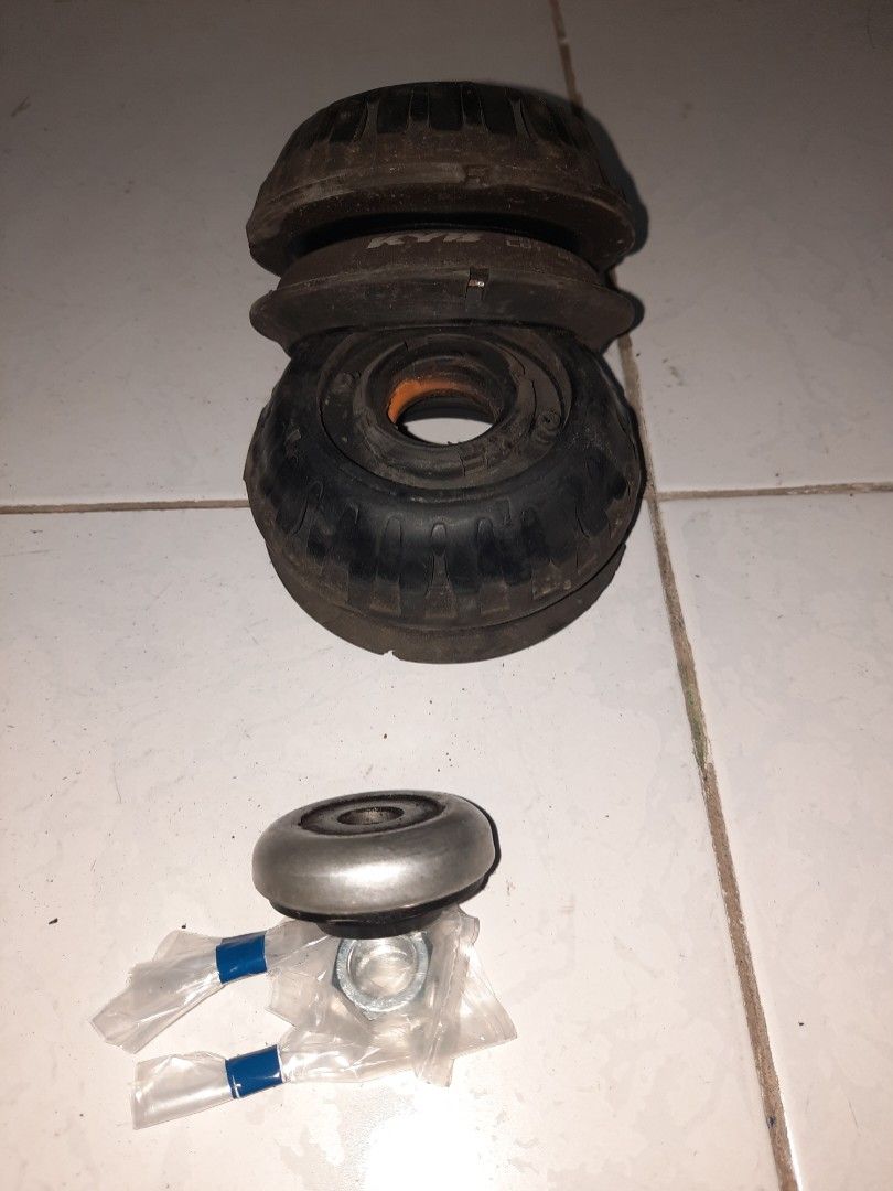 KYB shock absorber for vios batman (Category: Chairs) located in Quezon City. Submitted by olx.jodi (Listing ID 1273448893, Image 2). Description: authentic kyb shock absorber for left side. nasira yung right shock ng vios ko..nalubak kc ako.. then pinapalitan ko both sides na.. etong sa left ok pa. 60k yung natakbo nitong shock. price negotiable **in suspension parts and accessories**.