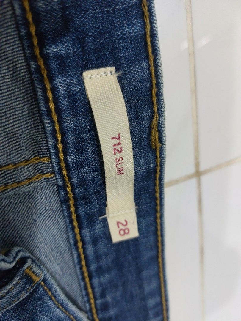 Levis 712 slim 28 Women s Fashion Bottoms Jeans Leggings on