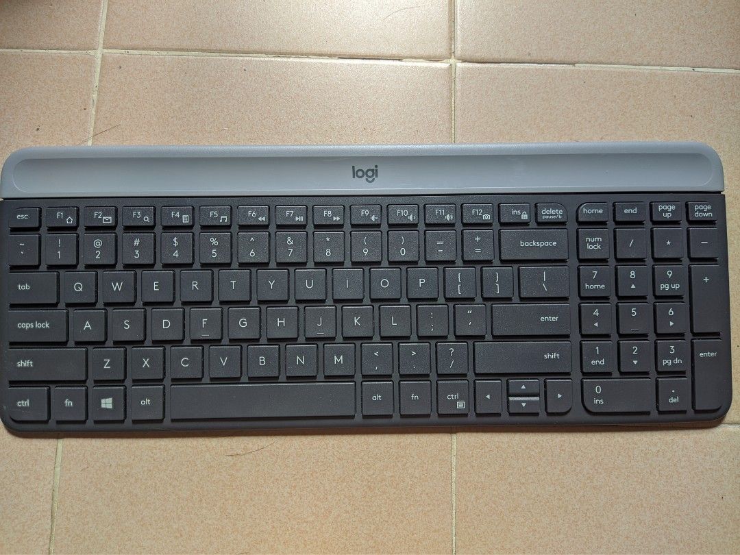 Logitech K470 keyboard, Computers & Tech, Parts & Accessories, Computer ...