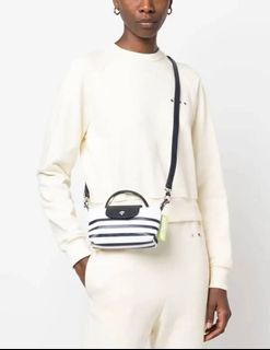 (Category: ) located in . Submitted by myselectedbags (Listing ID 1277186897, Image 1). Description: .