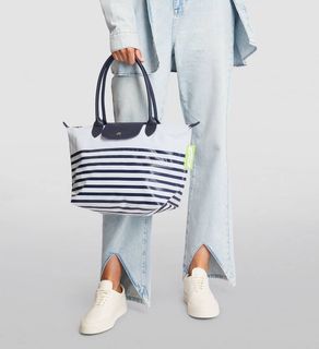 (Category: ) located in . Submitted by myselectedbags (Listing ID 1277144445, Image 1). Description: .