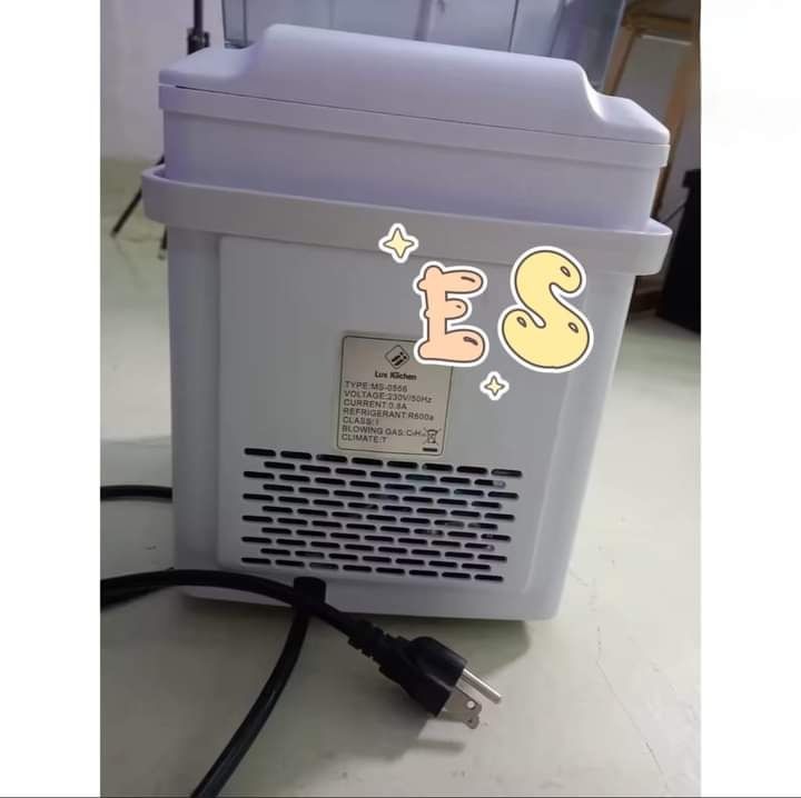 Lux Kiichen Portable Ice Maker Machine (Category: Refrigerators and Freezers) located in Manila. Submitted by saguittarian06 (Listing ID 1277267904, Image 1). Description: .
