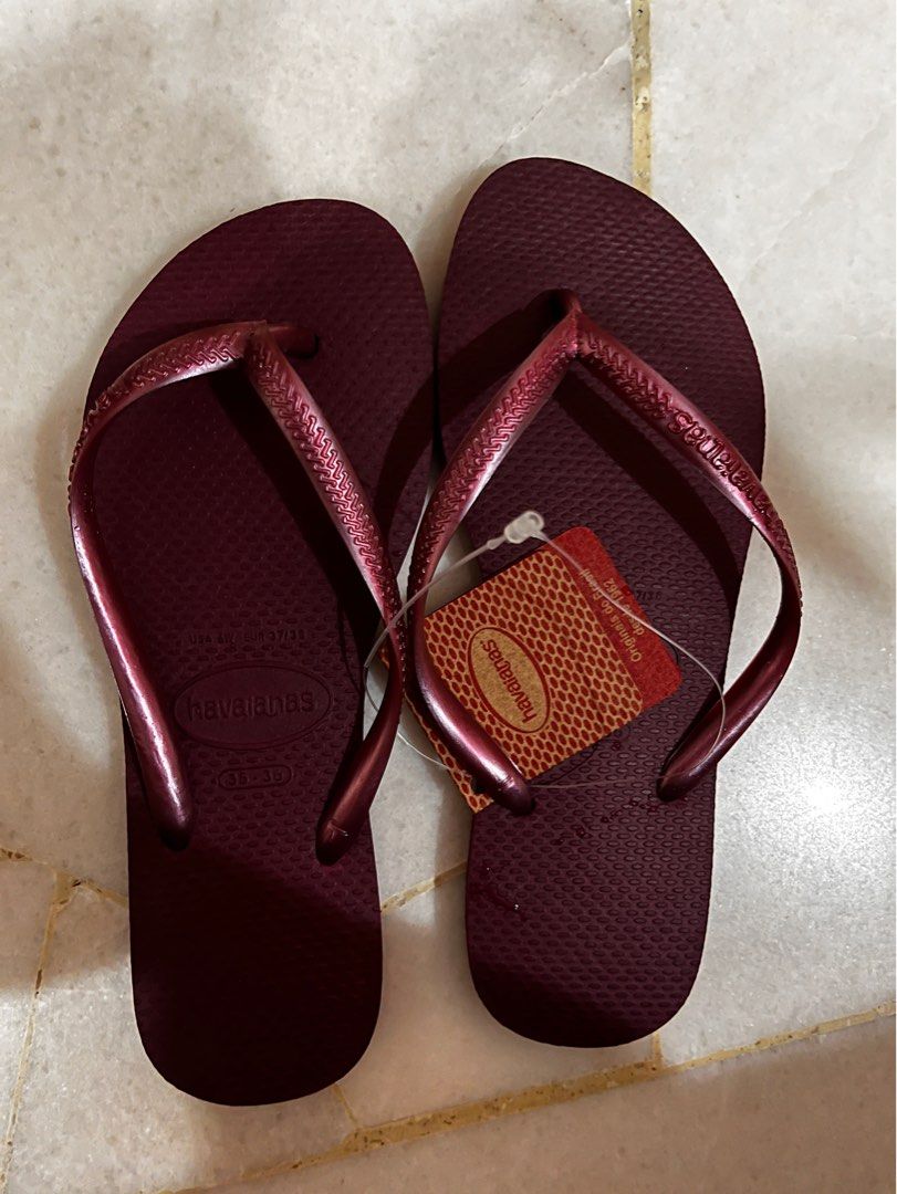 Maroon slippers store